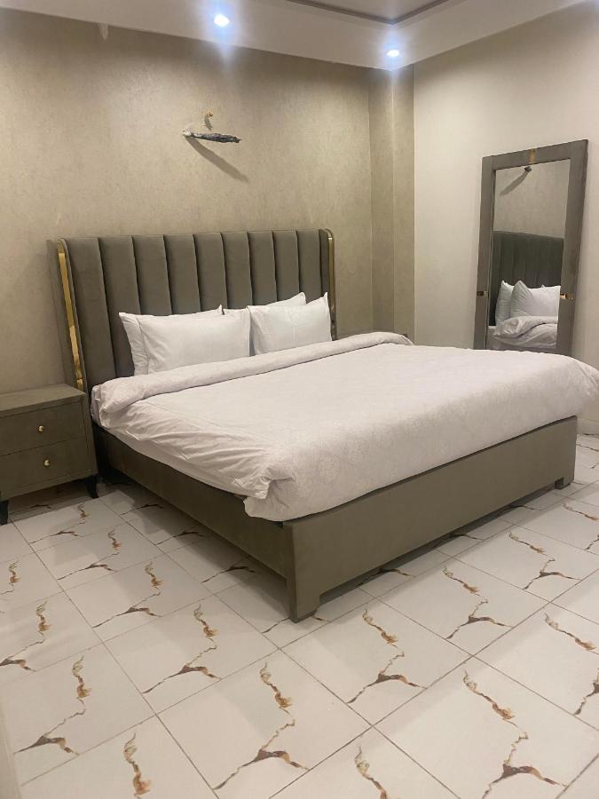 Burj Al Bahria Town Luxury Suites Lahore Exterior foto
