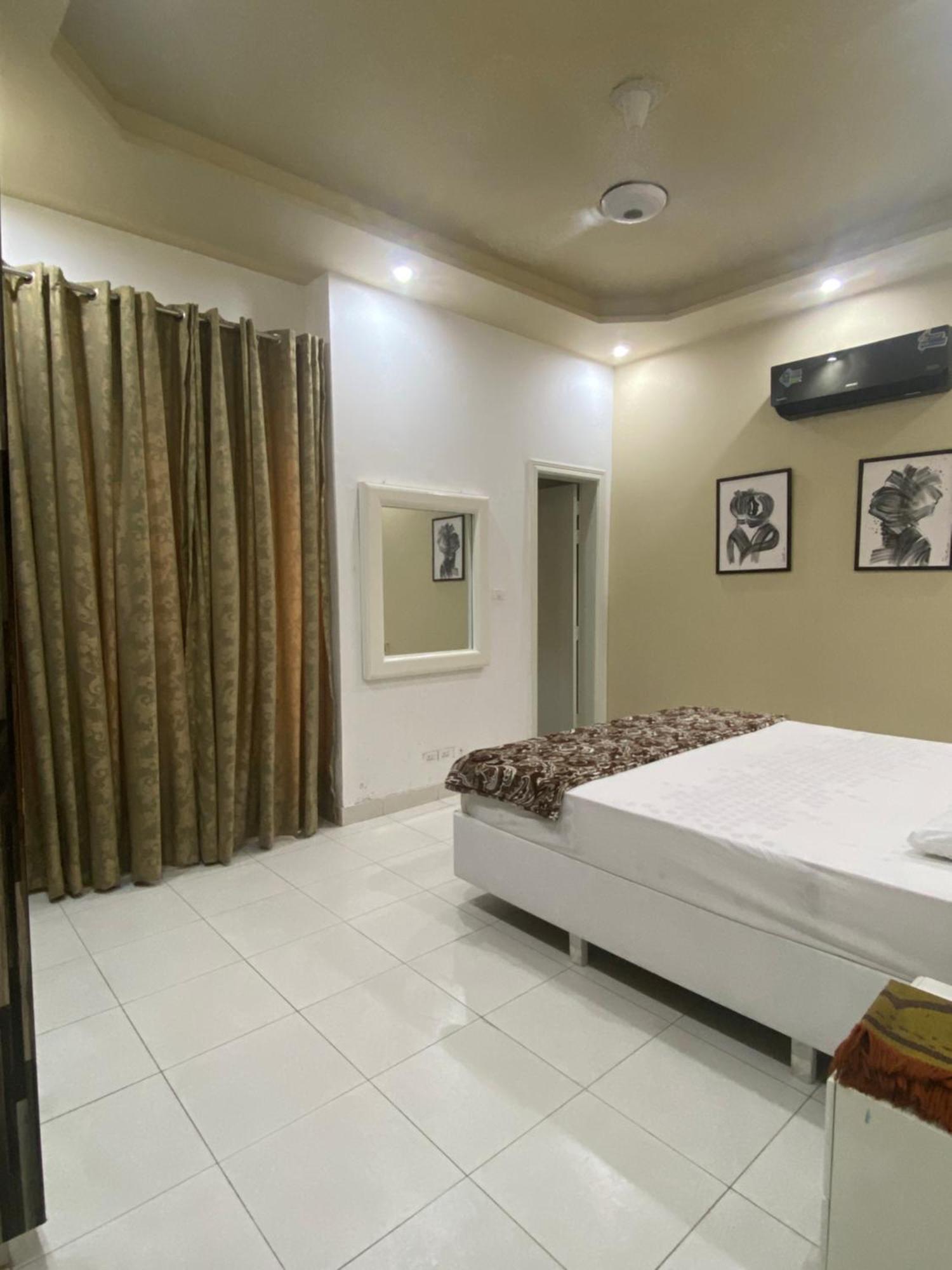 Burj Al Bahria Town Luxury Suites Lahore Exterior foto